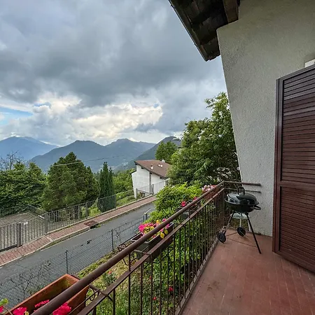 Tra E Montagna